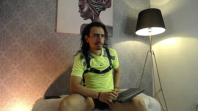 Sr Magnus  online show from 03-20-25, 03:56