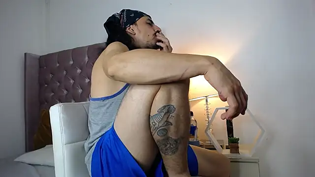 Sr Magnus  online show from 09-24-25, 05:58