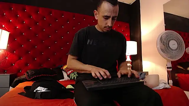 Sr Magnus  online show from 03-03-26, 03:24