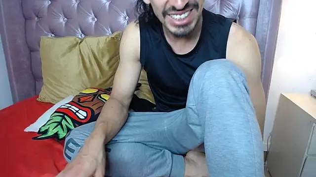 Sr Magnus  online show from 10-13-25, 05:31