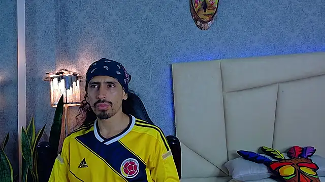 Sr Magnus  online show from 10-18-25, 10:45