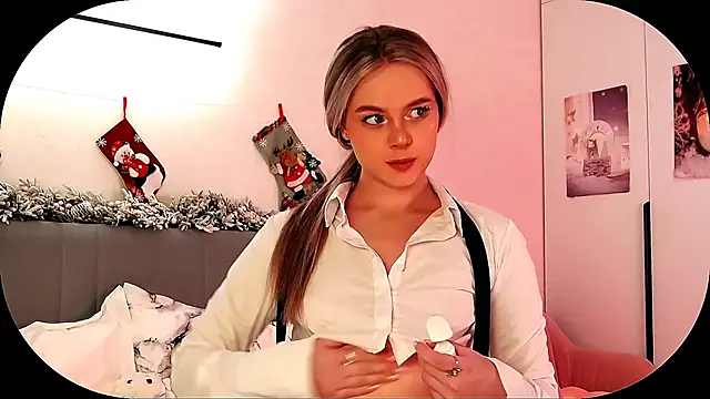 SIlviaBeyt online show from 12-16-25, 08:24