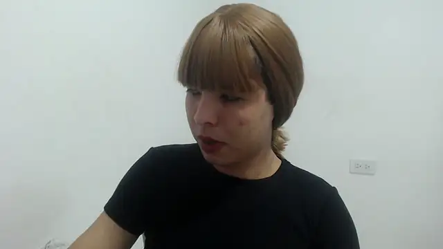 estefania224 online show from 05-22-26, 12:19