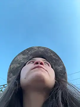 aurora divine online show from 02-08-26, 11:13