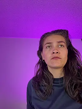 aurora divine online show from 03-18-26, 09:04