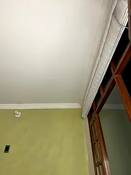 aurora divine online show from 11-12-25, 10:57