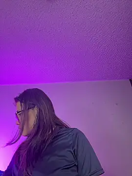 aurora divine online show from 03-10-26, 10:25