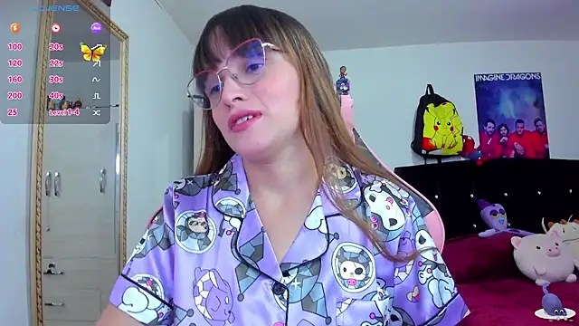 Snapshot of Lucyy-hess chatting on 02-13-25, 09:06 Lucyy-hess online show from 02-13-25, 09:06