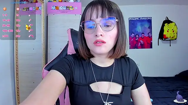 Snapshot of Lucyy-hess chatting on 09-23-25, 06:26 Lucyy-hess online show from 09-23-25, 06:26