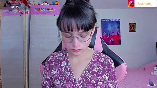 Lucyy-hess online show from 04-30-26, 06:15