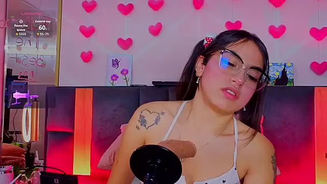 MadyJackson online show from 05-26-26, 02:15