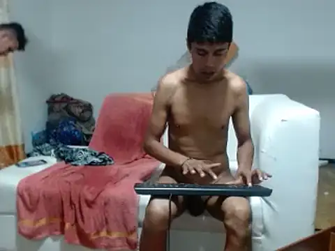 dani07- online show from 03-04-25, 01:23