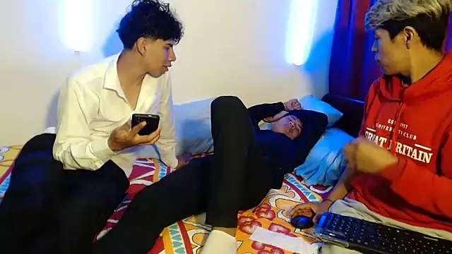 dani07- online show from 10-04-25, 11:39