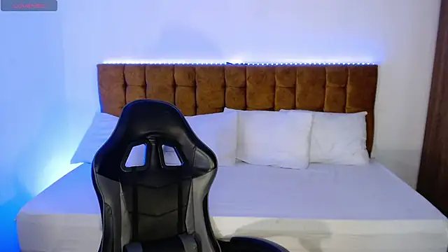 alexiaaross online show from 10-02-25, 04:16