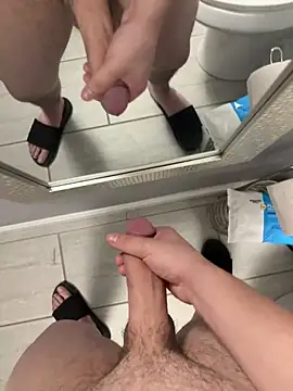 Snapshot of bigbeast19393 chatting on 11-17-25, 09:57 bigbeast19393 online show from 11-17-25, 09:57