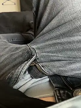 Snapshot of bigbeast19393 chatting on 02-26-26, 05:57 bigbeast19393 online show from 02-26-26, 05:57