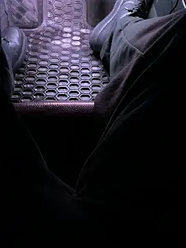 Snapshot of bigbeast19393 chatting on 02-11-26, 11:04 bigbeast19393 online show from 02-11-26, 11:04