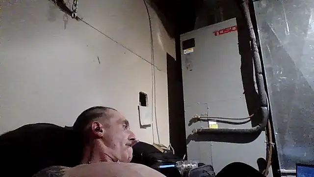 CandiedPompano online show from 10-21-25, 04:01