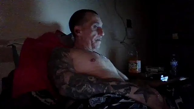 CandiedPompano online show from 11-15-25, 05:11