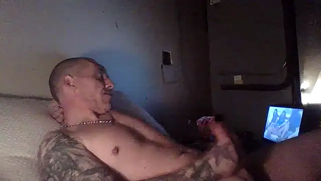 CandiedPompano online show from 11-05-25, 06:00