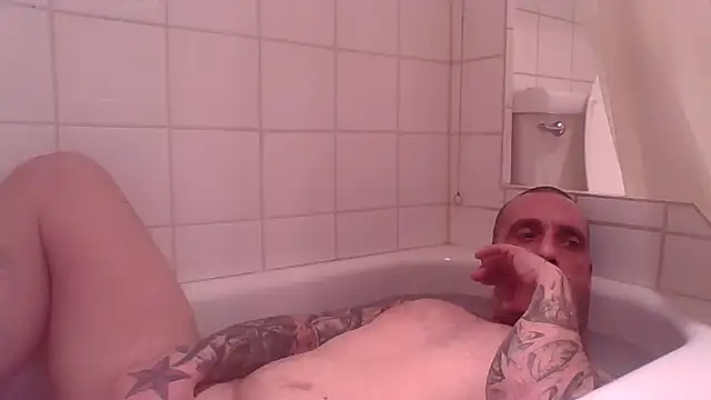 CandiedPompano online show from 12-13-25, 08:04