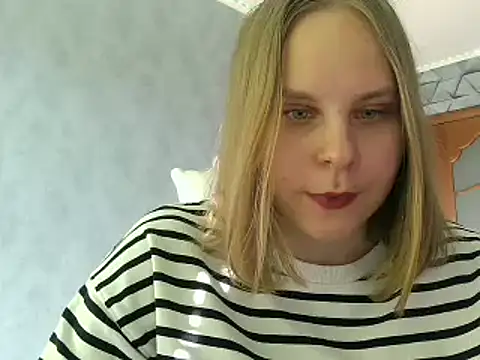 Snapshot of Thalia__Star chatting on 03-07-25, 12:34 Thalia Star online show from 03-07-25, 12:34