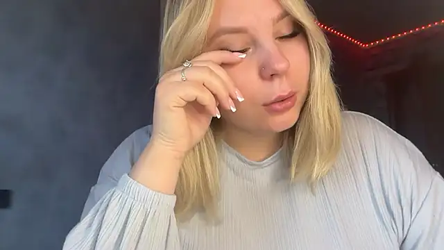 Thalia  Star online show from 11-29-25, 09:09