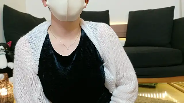 Snapshot of Risa_06 chatting on 01-03-25, 11:56 Risa 06 online show from 01-03-25, 11:56