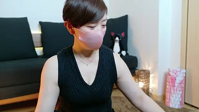 Snapshot of Risa_06 chatting on 01-01-25, 12:11 Risa 06 online show from 01-01-25, 12:11