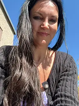 Snapshot of -OLYA- chatting on 04-22-26, 09:16 -OLYA- online show from 04-22-26, 09:16