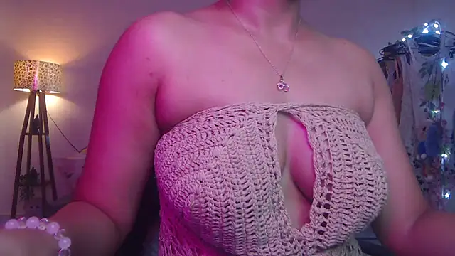 Zonayesha online show from 11-19-25, 06:35