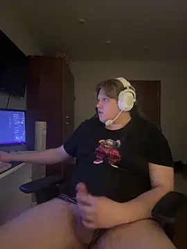 Snapshot of big_boy163 chatting on 02-12-26, 06:07 big boy163 online show from 02-12-26, 06:07