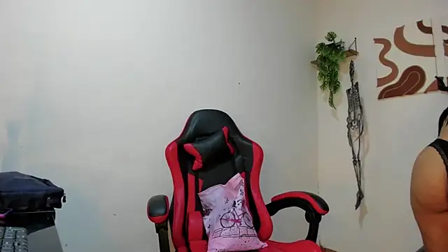 Caro kitty- online show from 10-31-25, 12:24