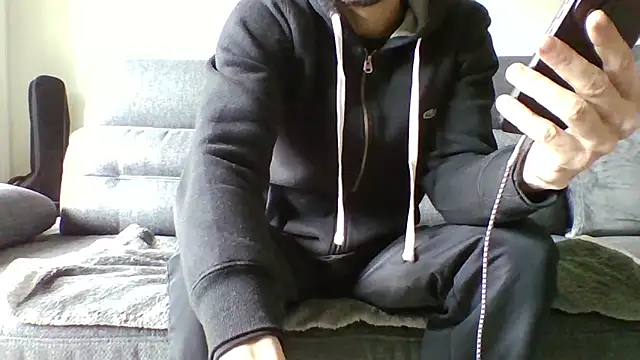 Snapshot of ApollonFit_x69 chatting on 03-15-25, 10:57 ApollonFit x69 online show from 03-15-25, 10:57