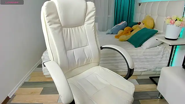 CooperAllana online show from 10-09-25, 06:03