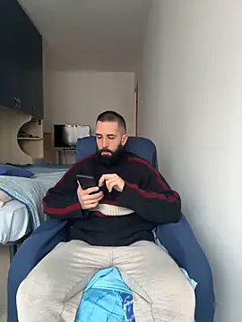 Snapshot of Gioeltoro89 chatting on 03-03-26, 03:41 Gioeltoro89 online show from 03-03-26, 03:41