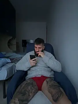 Snapshot of Gioeltoro89 chatting on 01-18-26, 04:21 Gioeltoro89 online show from 01-18-26, 04:21