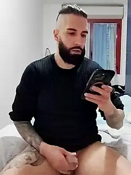 Snapshot of Gioeltoro89 chatting on 12-21-24, 04:03 Gioeltoro89 online show from 12-21-24, 04:03