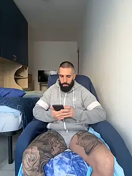 Snapshot of Gioeltoro89 chatting on 02-22-26, 03:46 Gioeltoro89 online show from 02-22-26, 03:46