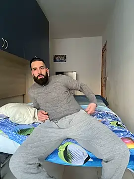 Snapshot of Gioeltoro89 chatting on 02-12-25, 03:38 Gioeltoro89 online show from 02-12-25, 03:38
