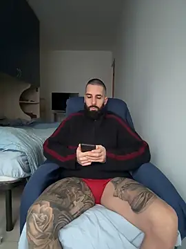 Snapshot of Gioeltoro89 chatting on 02-10-26, 04:06 Gioeltoro89 online show from 02-10-26, 04:06