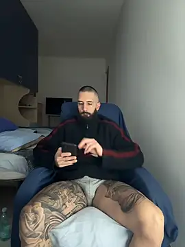 Snapshot of Gioeltoro89 chatting on 02-08-26, 03:54 Gioeltoro89 online show from 02-08-26, 03:54