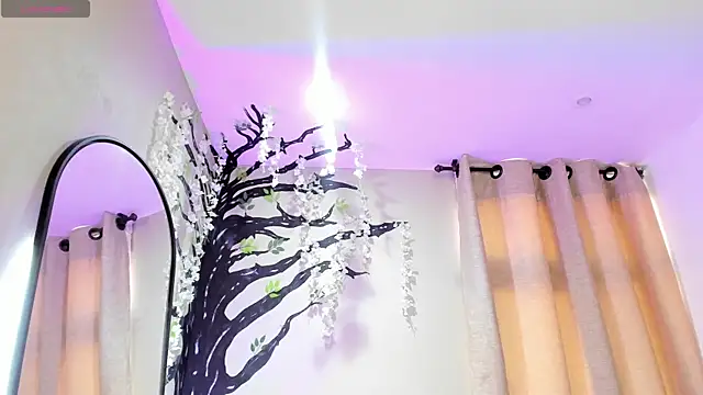 ebbafernandez  online show from 11-17-25, 12:20