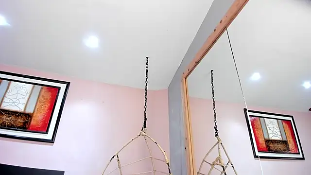 ebbafernandez  online show from 05-18-26, 11:59