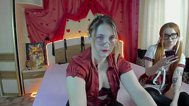 Miss Elsa  online show from 04-18-26, 02:58
