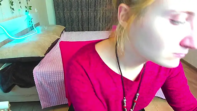 Snapshot of Miss_Elsa_ chatting on 02-26-25, 12:38 Miss Elsa online show from 02-26-25, 12:38