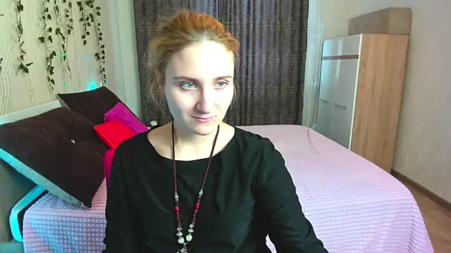 Snapshot of Miss_Elsa_ chatting on 02-17-25, 02:42 Miss Elsa online show from 02-17-25, 02:42