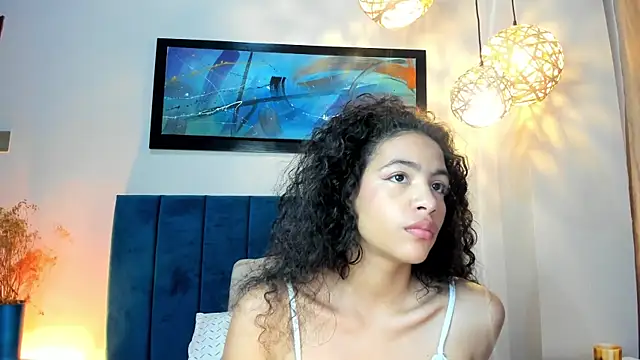 Snapshot of AntonellaHall_ chatting on 10-18-25, 12:18 AntonellaHall online show from 10-18-25, 12:18