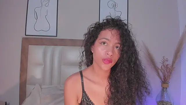 Snapshot of AntonellaHall_ chatting on 10-11-25, 12:33 AntonellaHall online show from 10-11-25, 12:33