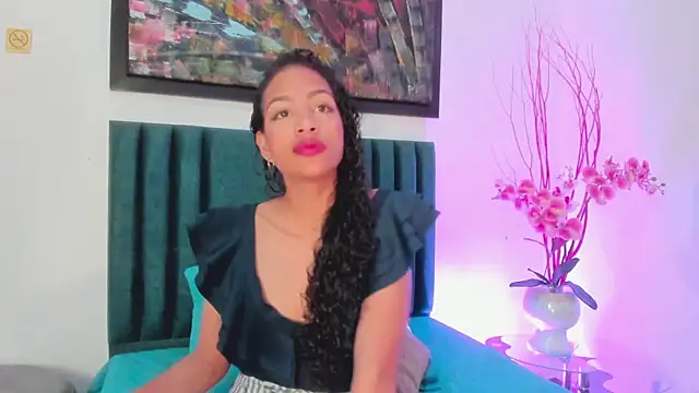 Snapshot of AntonellaHall_ chatting on 02-27-25, 12:12 AntonellaHall online show from 02-27-25, 12:12